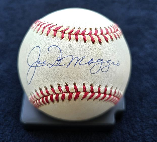 Joe DiMaggio Single Signed AUTO OAL (Budig) Baseball PSA/DNA LOA