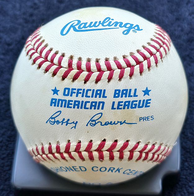 Joe DiMaggio Single Signed AUTO OAL (Budig) Baseball PSA/DNA LOA