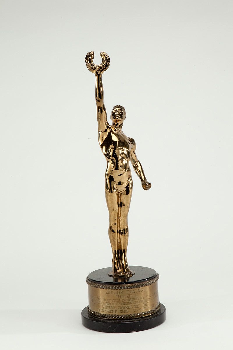JULIUS "DR. J" ERVING'S 1987 VICTOR AWARD