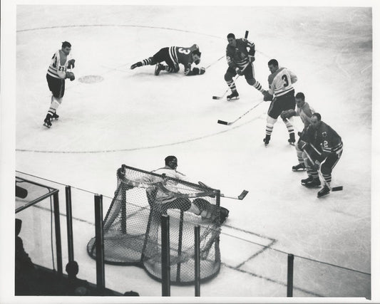 Jacques Plante surrounded by Hawks and Canadiens with Pilote original 1962 photo