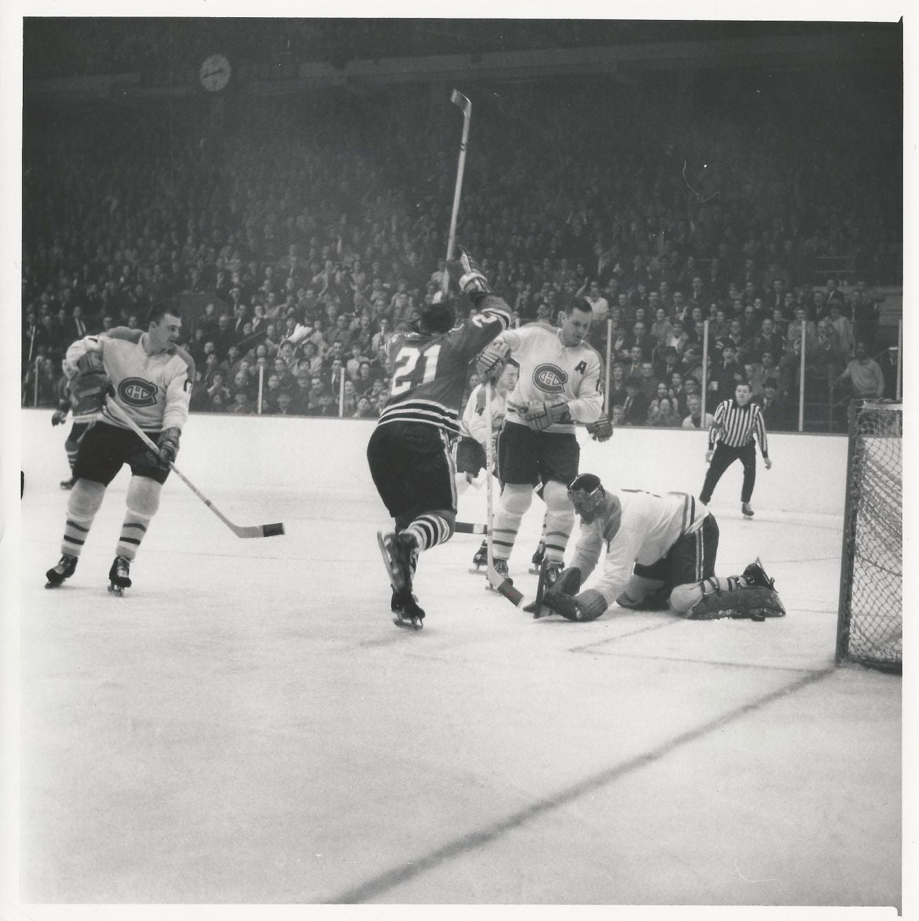 Stan Mikita assists McDonald for Goal on Jacques Plante original 1963 photo