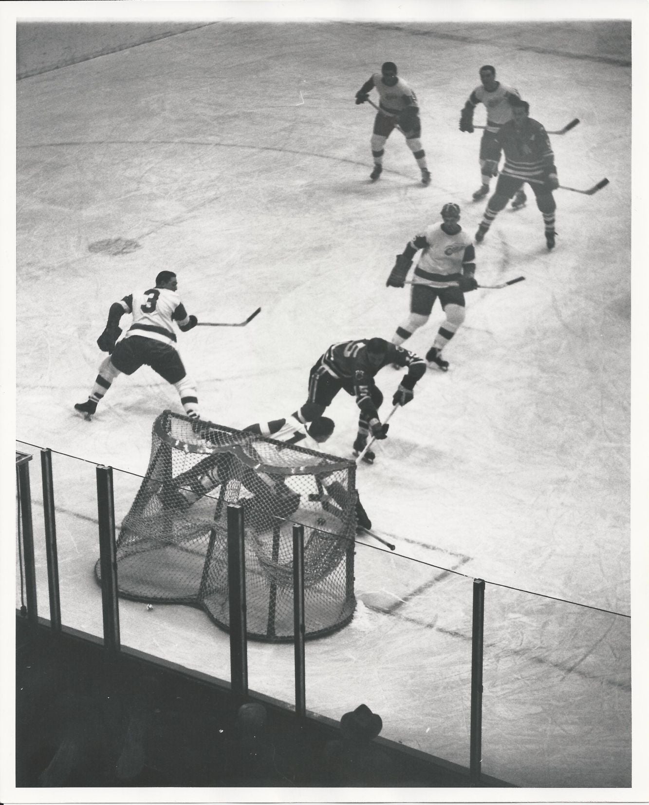 Nesterenko scores on Terry Sawchuk original 1961 photo