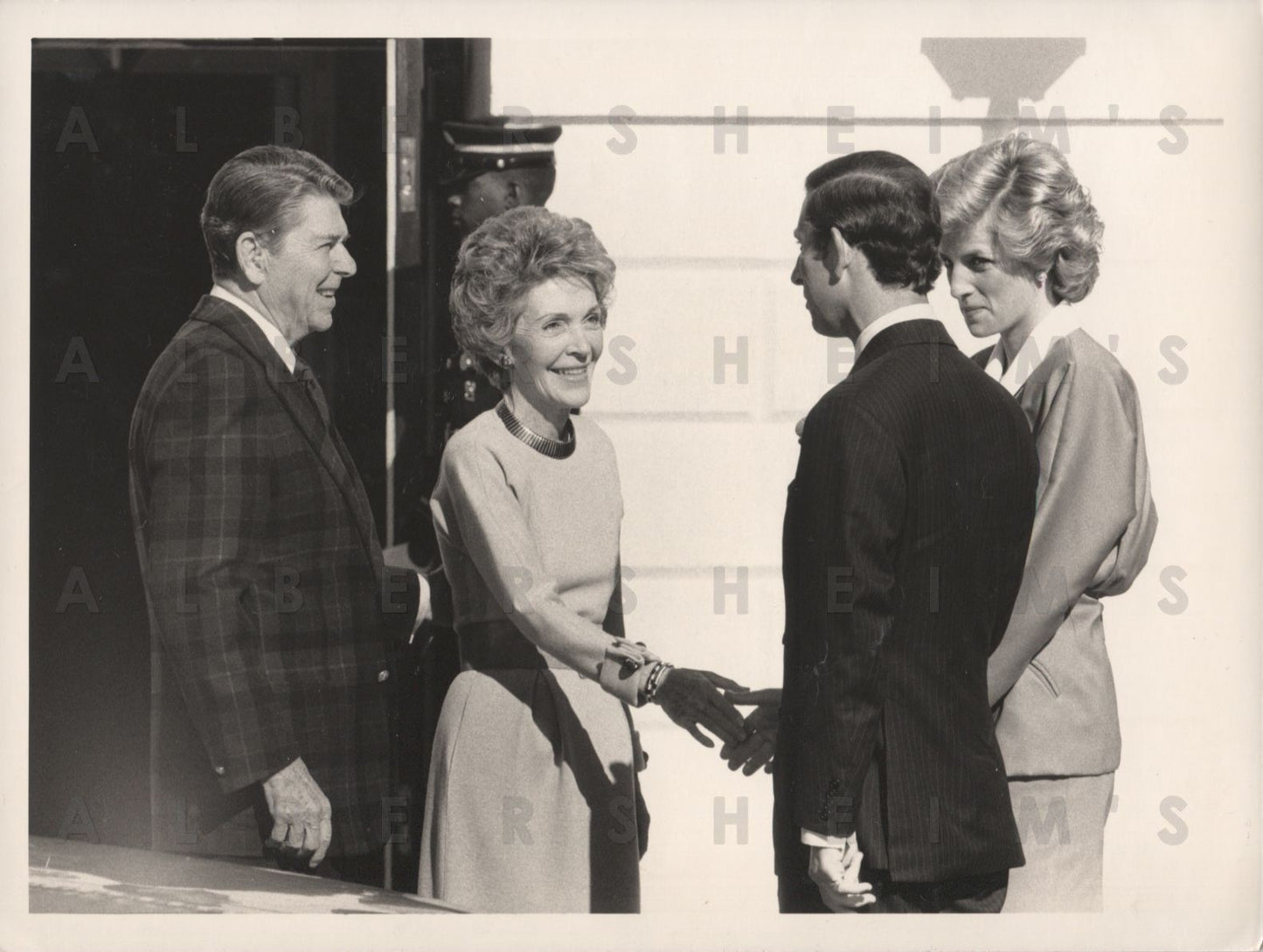 1st Families Ronald & Nancy Reagan greet Princess Di & Prince Charles 1985 Original Photo