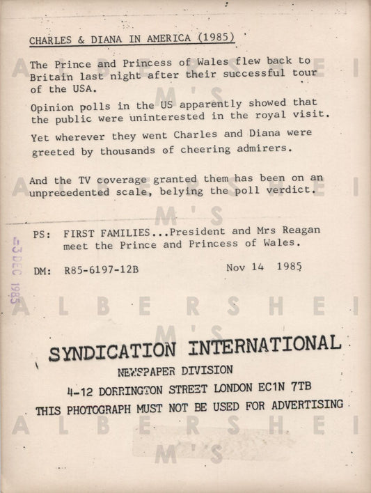 1st Families Ronald & Nancy Reagan greet Princess Di & Prince Charles 1985 Original Photo