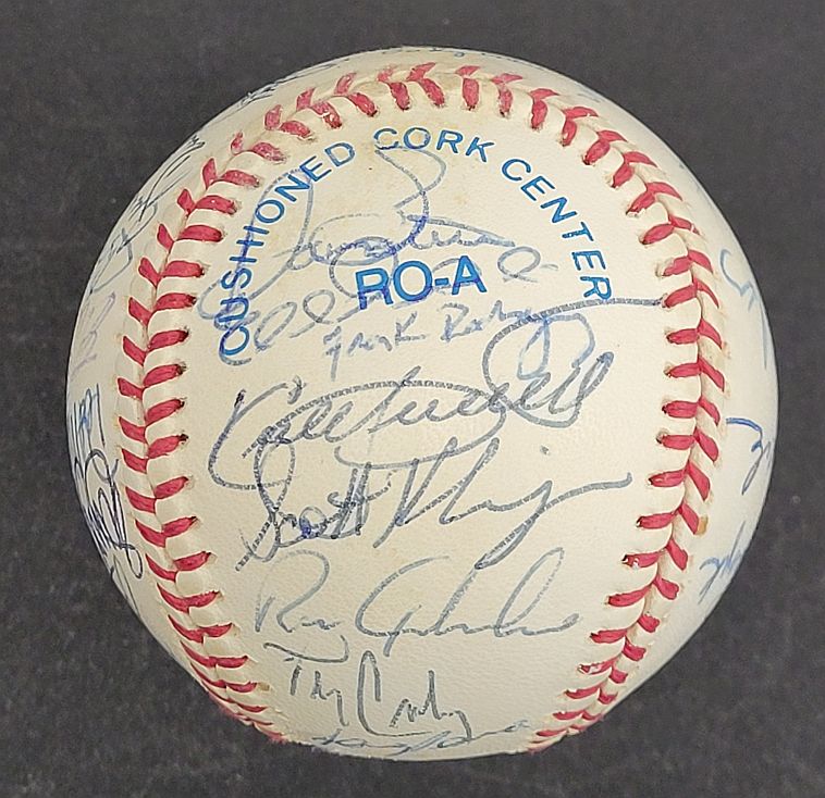 1995 Minnesota Twins Team Signed AUTO Baseball 36 sigs /w Kirby Puckett JSA LOA