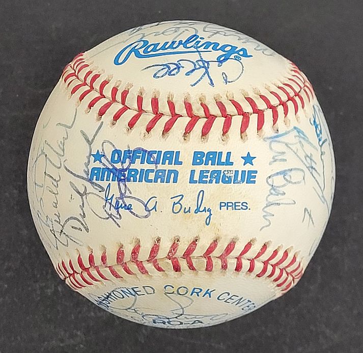 1995 Minnesota Twins Team Signed AUTO Baseball 36 sigs /w Kirby Puckett JSA LOA