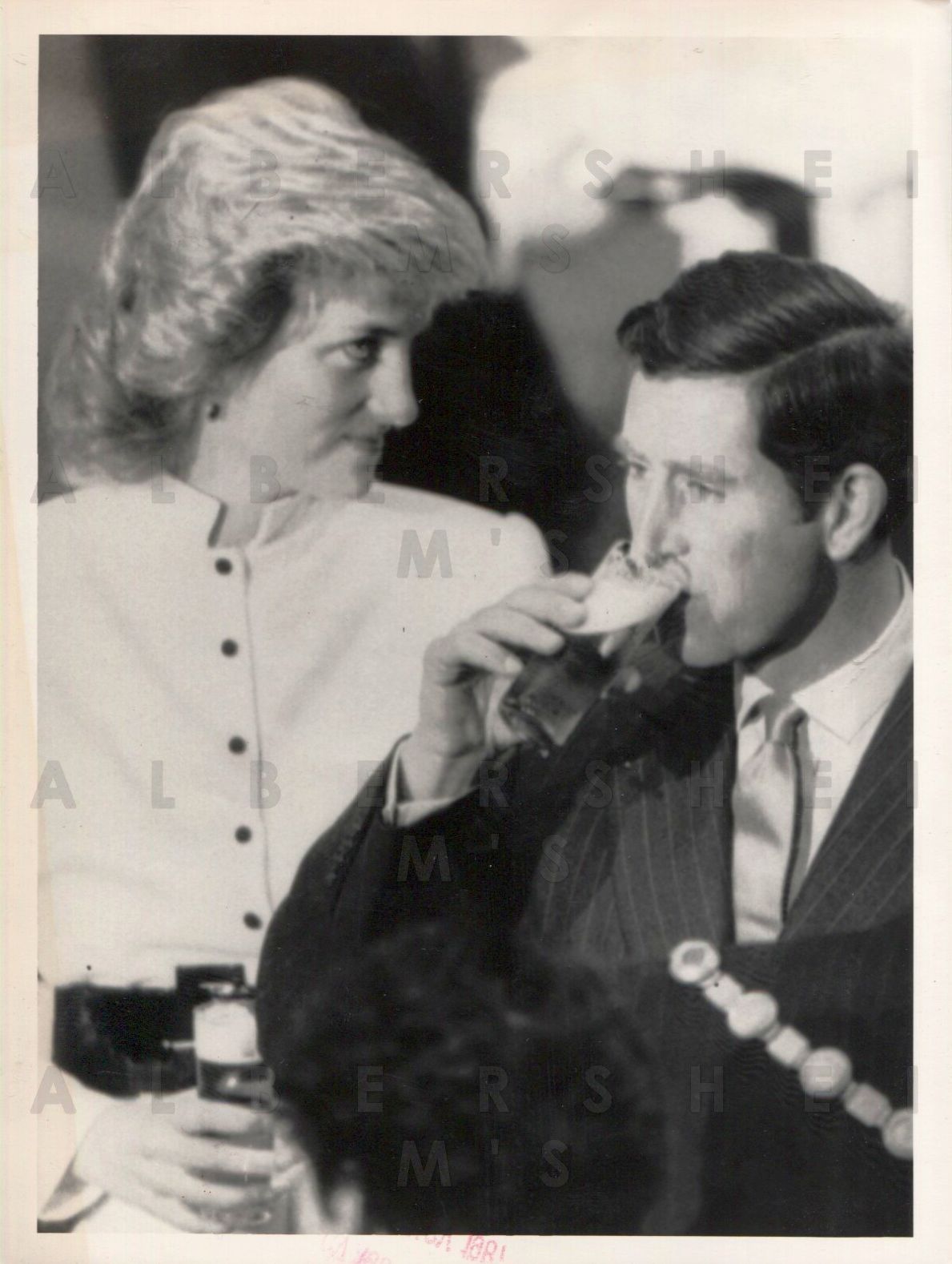 Princess Di and Charles sipping German brews - 1987 Original Photo