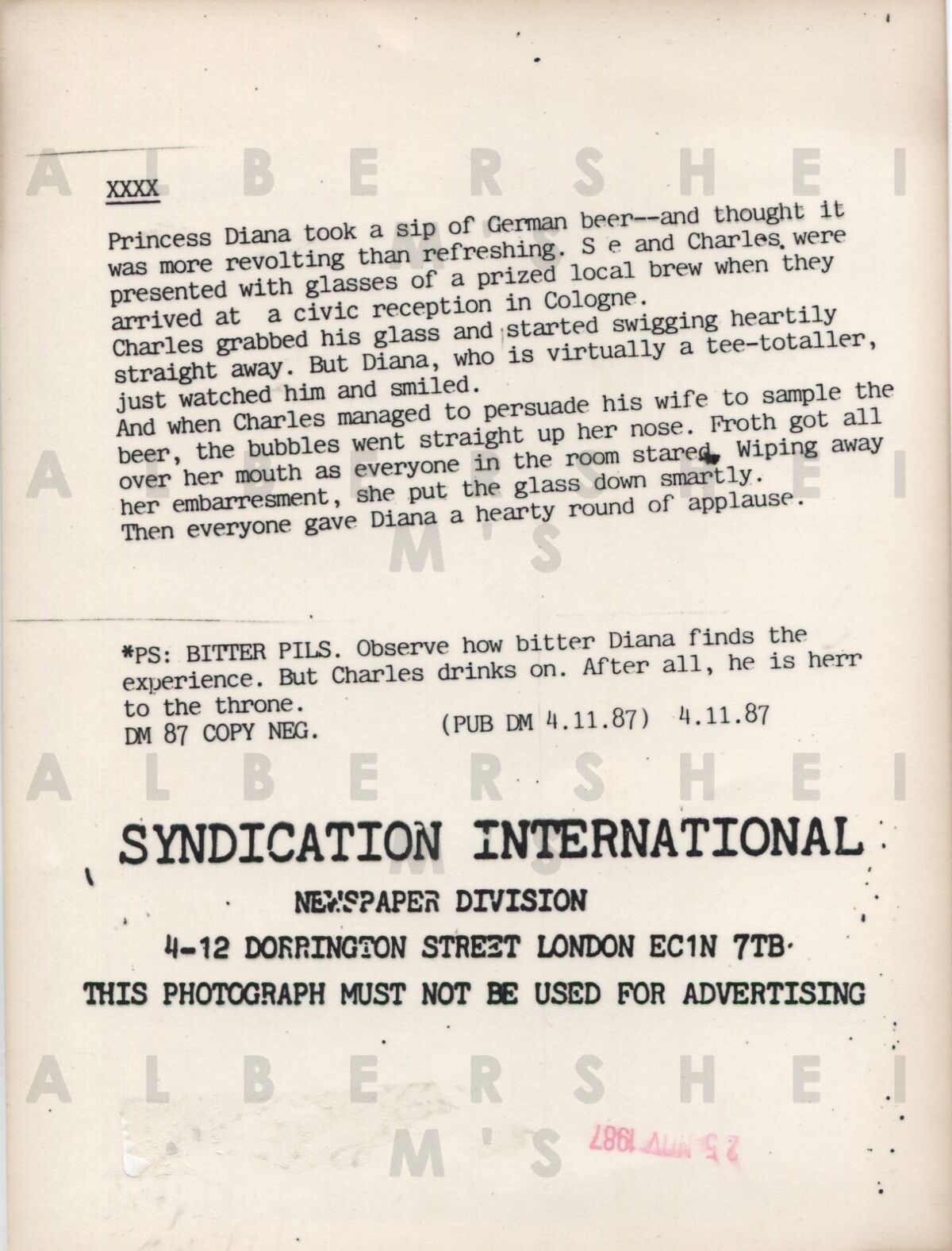 Princess Di and Charles sipping German brews - 1987 Original Photo