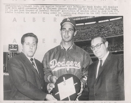 Sandy Koufax 1966 Babe Ruth Award original Press photo