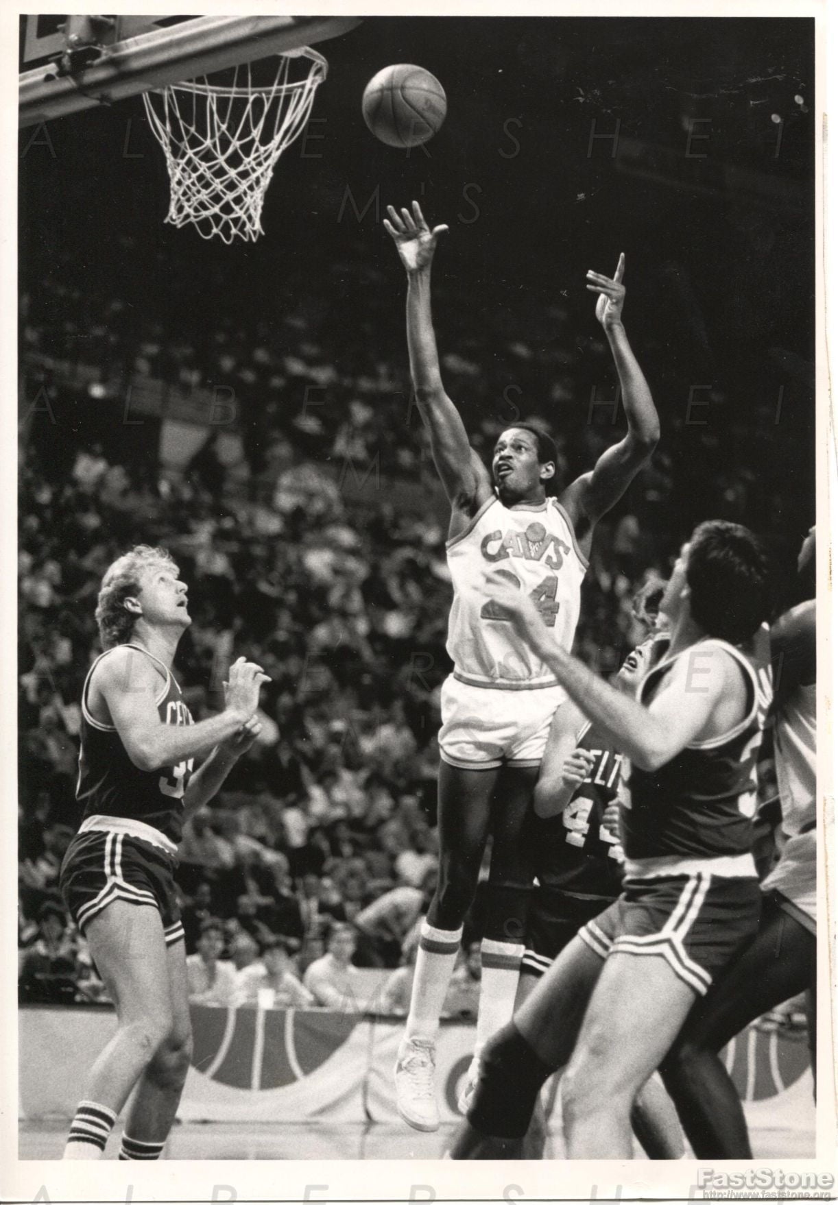 1986 Larry Bird & Kevin McHale vs. Cleveland Cavaliers Original TYPE I Photo