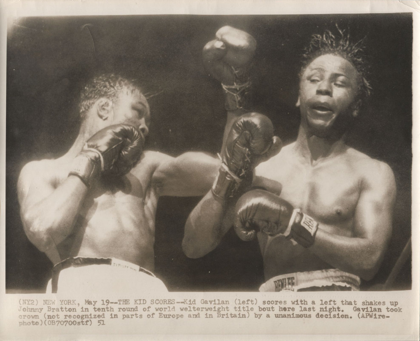 Kid Gavilan wins Welterweight Title vs. Johnny Bratton 1951 original AP photo