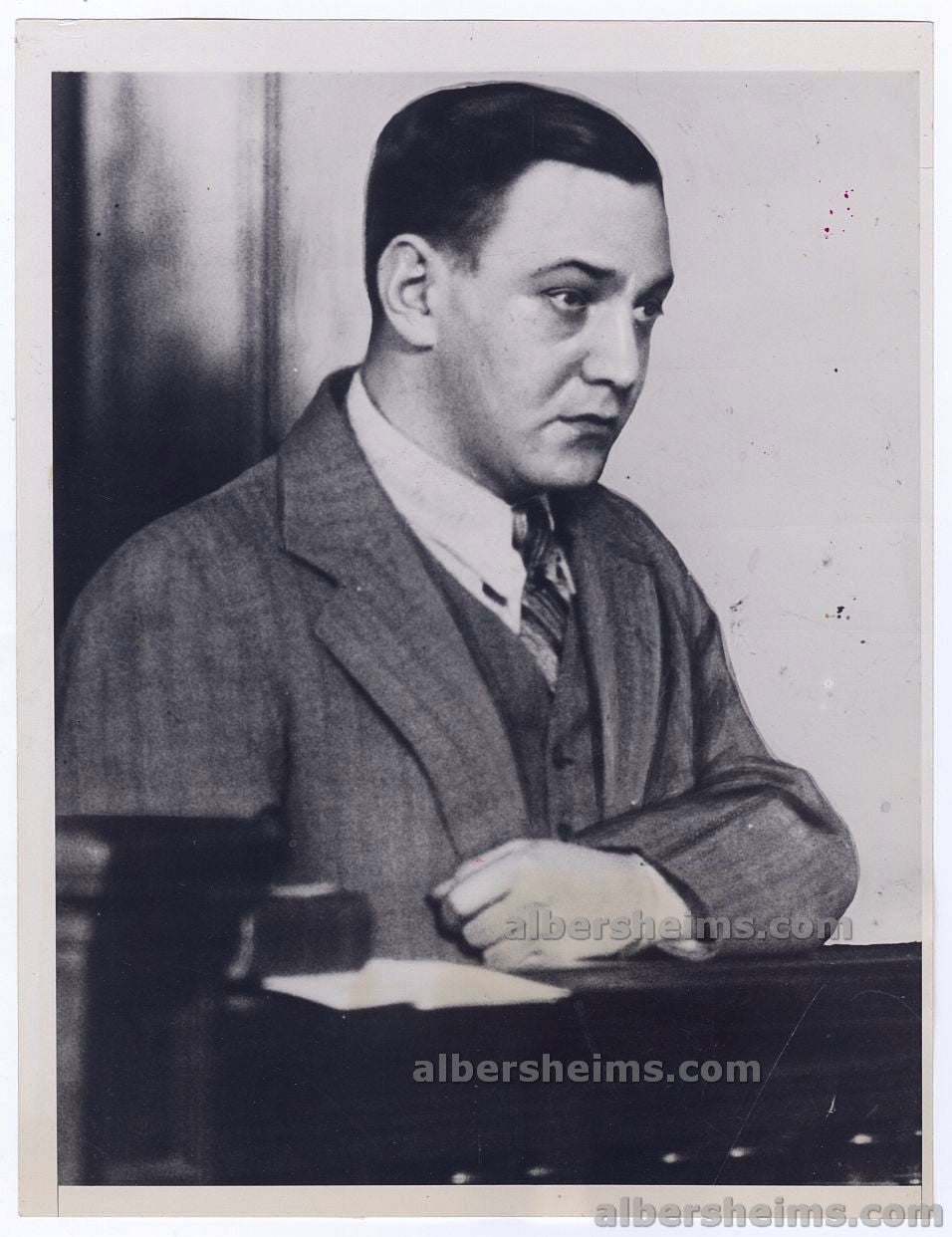 1931 Mobster & King of Bootleggers -  Dutch Schultz Pleads Not Guilty Original TYPE I Photo